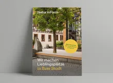 Neue Broschüre für kommunale Entscheider: „Wir machen Lieblingsplätze in Ihrer Stadt“ bietet kompakte Infos, Inspirationen und smarte Lösungen zur Gestaltung öffentlicher Räume – jetzt kostenlos unter www.naturinform.com/de/service/downloads herunterladen.